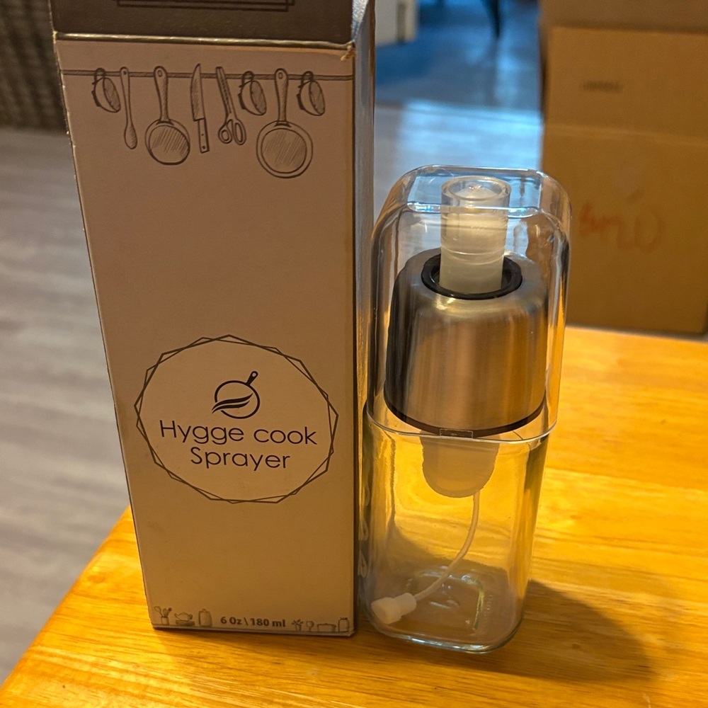 Clear/Silver Oil Sprayer Bottle